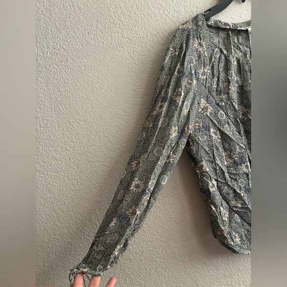 Lucky Brand Long Sleeve Floral Print Women's Top L - Picture 6 of 13